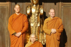 Ajahn Chandako visiting Bodhinyanarama for a couple of days prior to his departure to Abhayagiri Monastery California for the Vassa.
