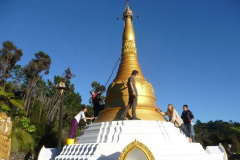 The stupa gets a good cleaning... as preparation for Vesak its a good thing to keep religious objects clean keep all things clean... and such a nice group activity in the sun.