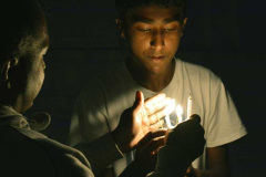 Sharing the light. A focussed transmission.