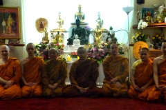 A final farewell after Ajahn Kusalos day of meditation at the Oxford Buddhist Centre.