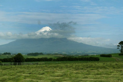 Tudong: Mt. Taranaki looking very serene powerful awesome.