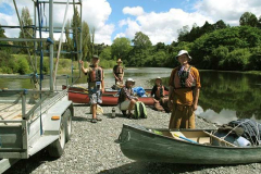 Cherry Grove Taumaranui - 13th March 2015. The crew has had its briefing and is packed and ready to go.