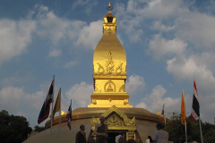 Venerable Aruno in front of Luang Por Chahs chedi.