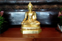 The finished Buddha after Ajahn Kongrits gilding. A lovely piece of work.