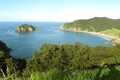 The coast track from Okiwi to Haratonga lead to many a grand view.