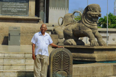 A walk in Colombo with my friend Mr. Attanayika. Here in Independence Square.