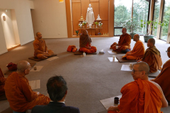 The monks recently arrived at Wat Dhammaprateep visit us at Bodhinyanarama.