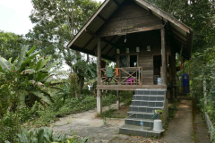 There were no monks at this small monastery. The kuti where ajahn Kusalo stayed.