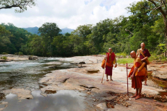 After two days at the kuti we head onward after the meal. Venerable Pasadho kindly offers to make sure we are on the right track.