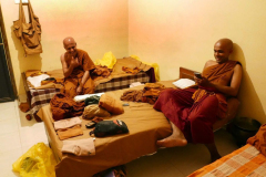 It is not so far from the bus stop to Mahiyangane pilgrims rest where despite the lateness of the hour we are given a room.