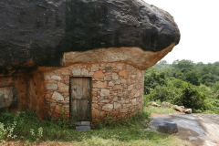 Situlpahuwa is renowned for its cave kutis. Notice the drip ledge cut into the rock. These often had inscriptions noting the donors.