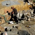 Simon making great progress on the southern arc. It really is looking like a wall now.