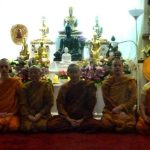 A final farewell after Ajahn Kusalos day of meditation at the Oxford Buddhist Centre.