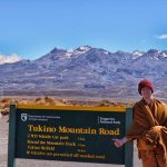 Cape Trip: We took the 2 WD track in for a few kilometers to get closer to the mountains.
