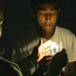 Sharing the light. A focussed transmission.