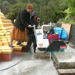 The base slab for the rupa was delivered too small. Drastic adaptation is required.