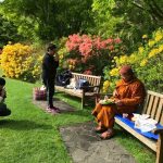 SI tudong: Lunch in the park.